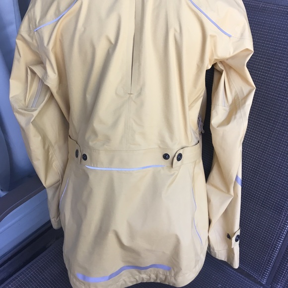 Mountain Equipment Co-op Windbreaker - Picture 5 of 5